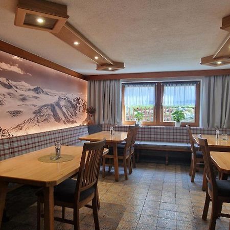 Gasthof Pension Santeler Sankt Leonhard im Pitztal Buitenkant foto