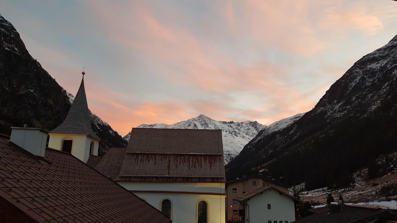 Gasthof Pension Santeler Sankt Leonhard im Pitztal Buitenkant foto